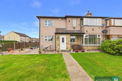 4 bed property, in Plumpton Walk, £375,000