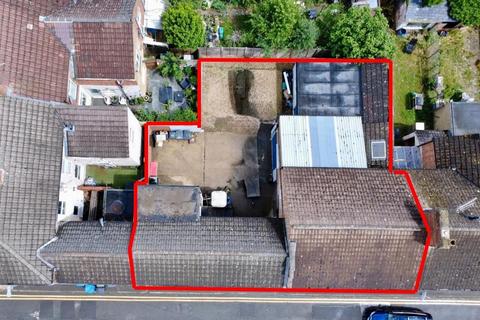 Studio, in Wellington Street, £320,000