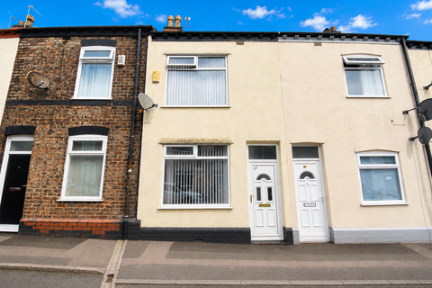 2 bed property, in Foster Street, £110,000