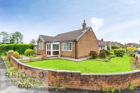 2 bed property, in Woodplumpton Lane, £260,000