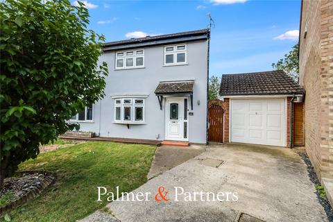 3 bed property, in Clachar Close, £400,000