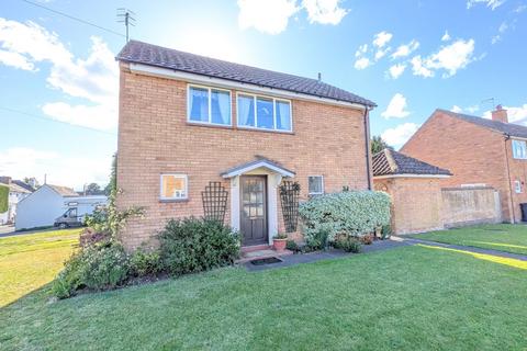 3 bed property, in Ellsdon, £280,000