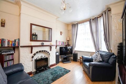 2 bed property, in Lansdale Street, £175,000