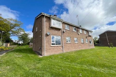 2 bed property, in Maes Brennin, £89,000