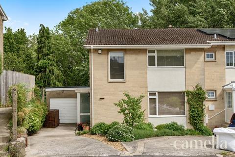 3 bed property, in Meadow Park, £475,000