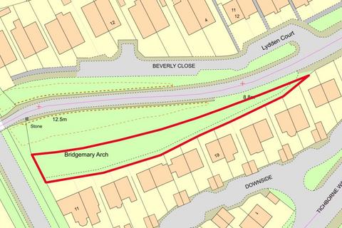 Land, in Land At Brewers Lane, £5,500