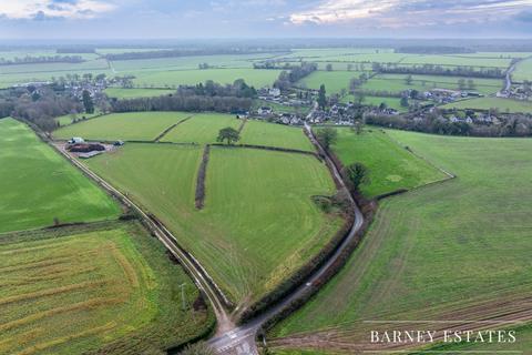 Land, in Daglingworth, £10,000