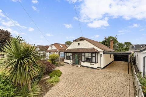 3 bed property, in Scotts Avenue, £779,950
