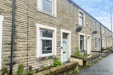2 bed property, in Cog Lane, £60,000