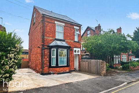 3 bed property, in Greenfield Street, £300,000