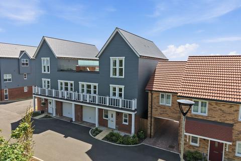 4 bed property, in Corn Road, £600,000