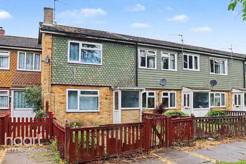 2 bed property, in Deene Court, £170,000