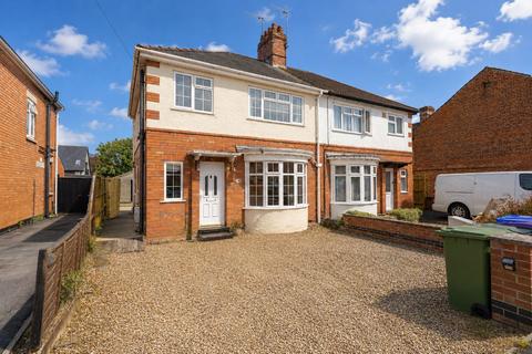 3 bed property, in Park Road, £162,500