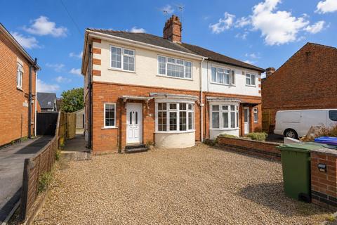 3 bed property, in Park Road, £162,500