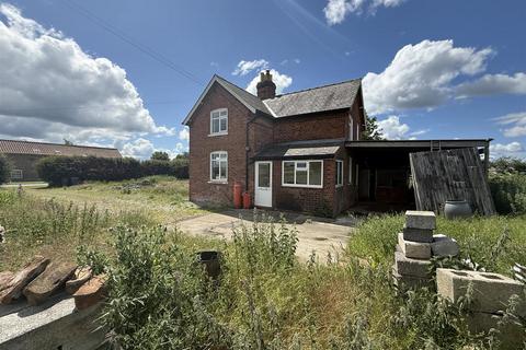 3 bed property, in Moor Lane, £350,000