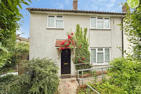 3 bed property, in Abbotts Drive, £300,000