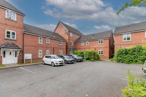 2 bed property, in Scholars Way, £125,000