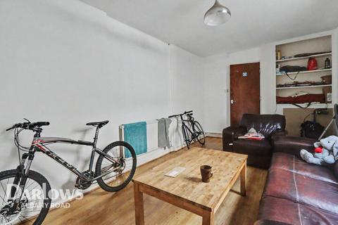5 bed property, in Lochaber Street, £380,000