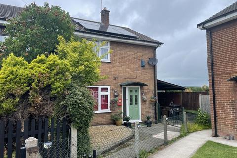 2 bed property, in Halton, £145,000