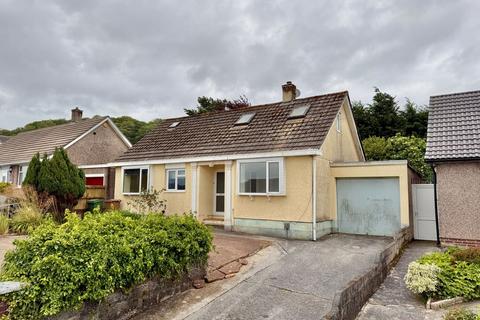 4 bed property, in Stanborough Road, £255,000