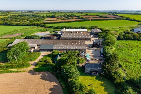 7 bed property, in Holsworthy Beacon, £4,000,000