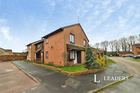 1 bed property, in Wellers Close, £200,000