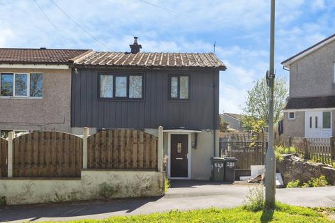 2 bed property, in Ingrow Lane, £140,000