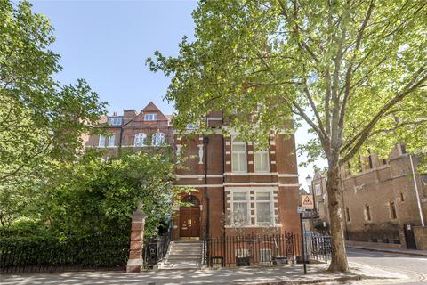 4 bed property, in Cadogan Gardens, £3,250,000
