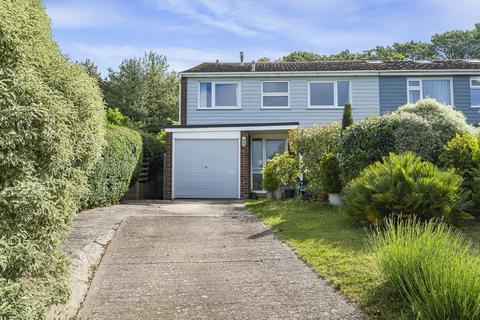 4 bed property, in Rowan Way, £675,000