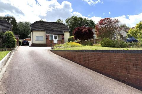 3 bed property, in Coalpit Lane, £440,000