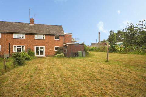 4 bed property, in Heath View, £270,000