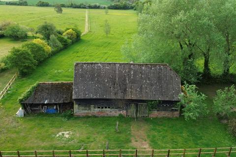 4 bed property, in Barn, £500,000