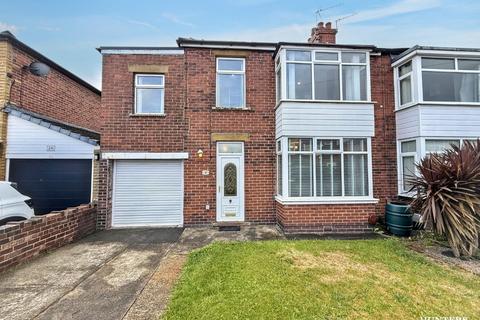 4 bed property, in Windermere Road, £270,000