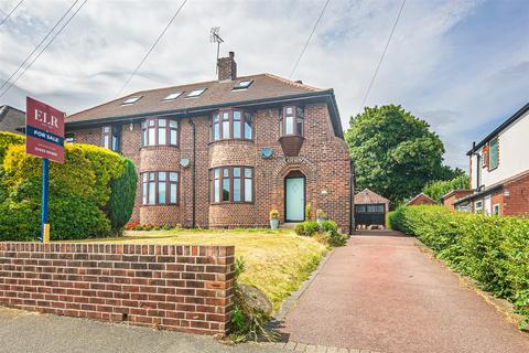 4 bed property, in 32 Crakehall Road, £359,000