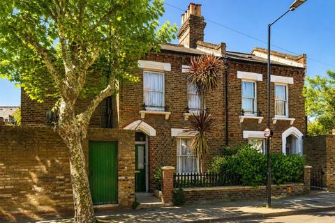 2 bed property, in Marne Street, £950,000