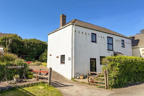 3 bed property, in Swanpool, £475,000