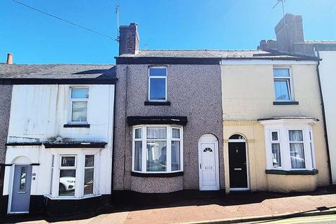 2 bed property, in Barrow-in-Furness, £85,000