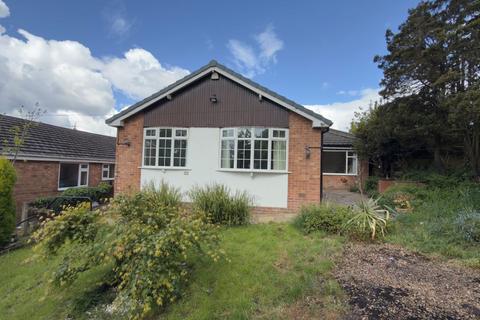 5 bed property, in Sandy Lane, £450,000