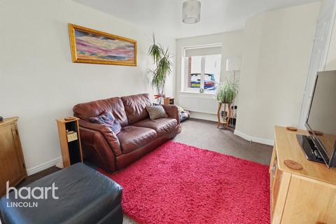 2 bed property, in Crucible Close, £170,000