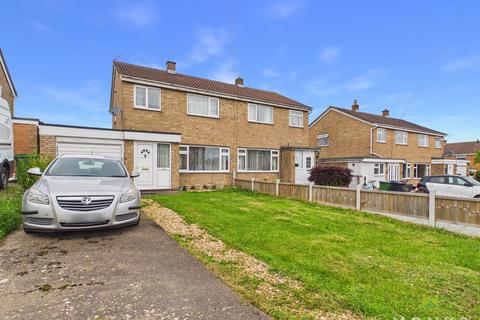 3 bed property, in Meadowbrook, £265,000