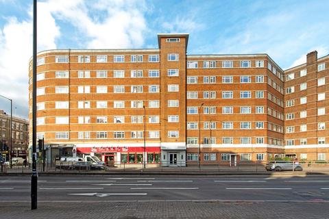 2 bed property, in Edith Villas, £340,000
