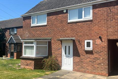 3 bed property, in Cornwall Road, £220,000