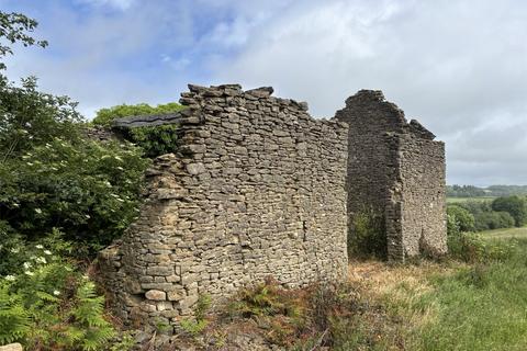 Studio, in Proberts Barn Lane, £250,000
