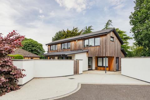 3 bed property, in Contemporary Detached Home in Holt, £795,000