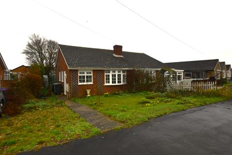 2 bed property, in Golf Road, £155,000