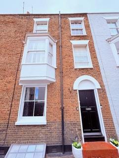 4 bed property, in Albion Place, £425,000