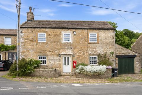 4 bed property, in The Old Post Office, £550,000