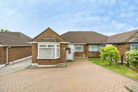 3 bed property, in Pennine Avenue, £350,000