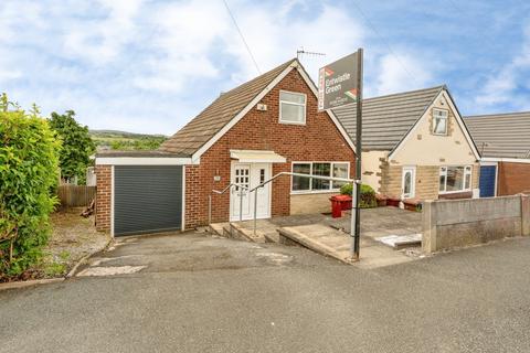 3 bed property, in Longworth Avenue, £175,000