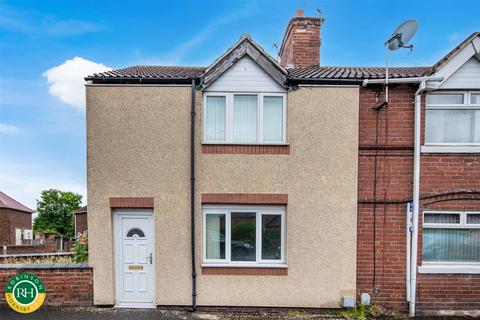 3 bed property, in Queen Marys Road, £140,000